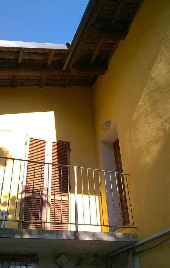 شقة Casa In Langa ألبا المظهر الخارجي الصورة